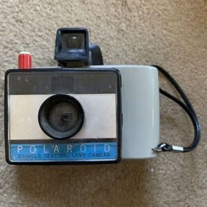 Polaroid Swinger Sentinel Land Camera *Not Tested *